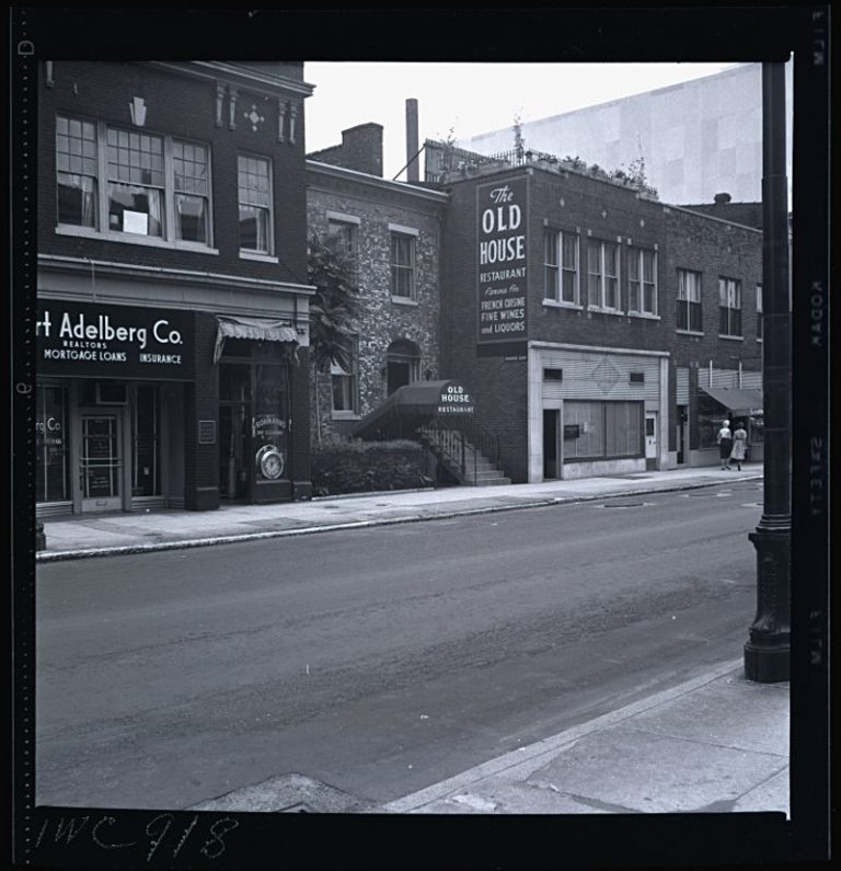 The Old House Restaurant Really Was Located In An Old 19th Century   OldHouse Filson 768x795 